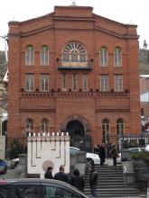 Vor der Synagoge in Tiflis müssen keine Polizisten Wache schieben